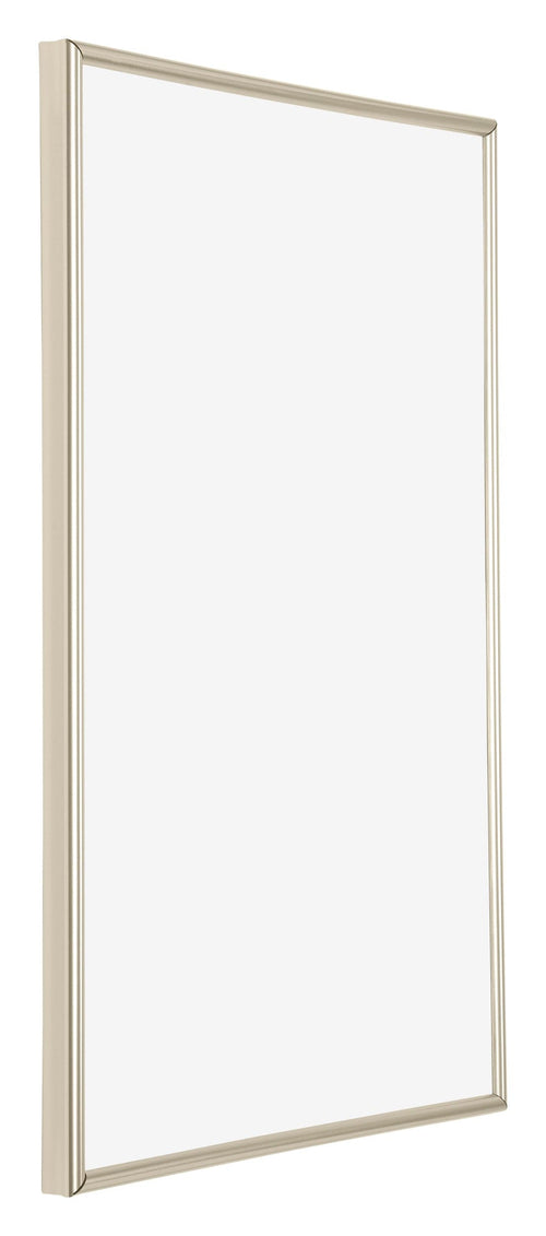 Annecy Kunststoff Bilderrahmen 60x85cm Champagner Vorne Schrag | Yourdecoration.de