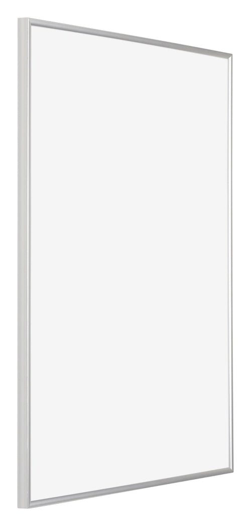 Evry Kunststoff Bilderrahmen 48x64cm Silber Vorne Schrag | Yourdecoration.de
