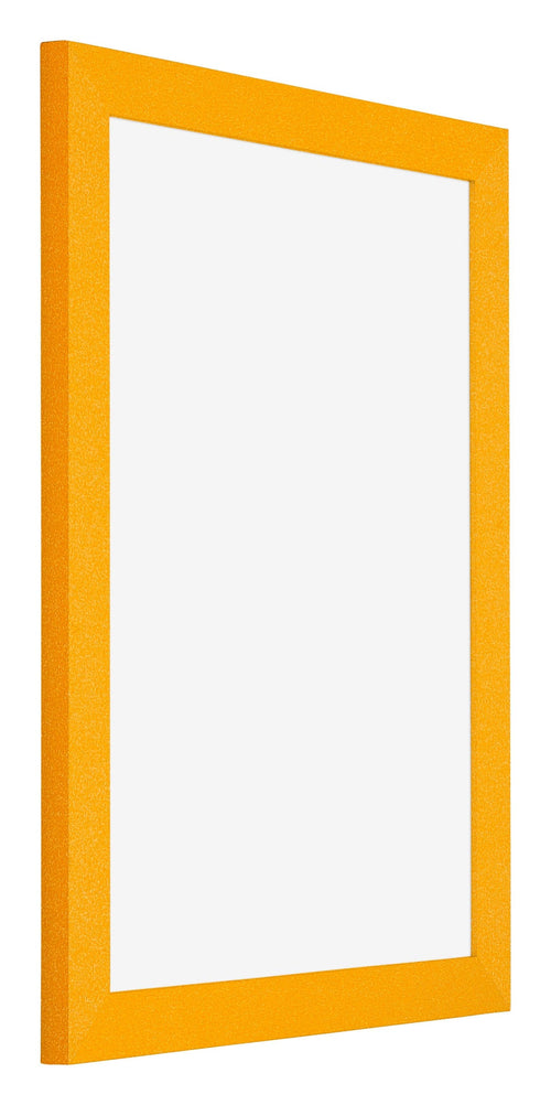 Mura MDF Bilderrahmen 18x24cm Gelb Vorne Schrag | Yourdecoration.de