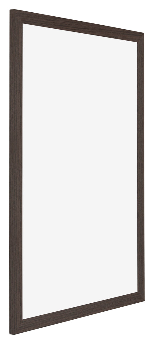 Mura MDF Bilderrahmen 20x28cm Eiche Dunkel Vorne Schrag | Yourdecoration.de
