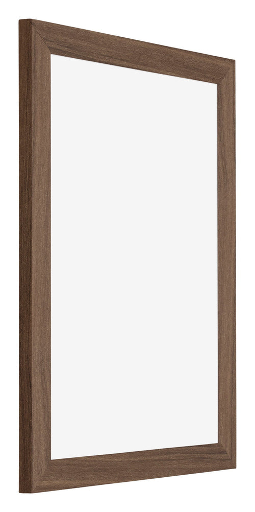 Mura MDF Bilderrahmen 46x61cm Nussbaum Dunkel Vorne Schrag | Yourdecoration.de