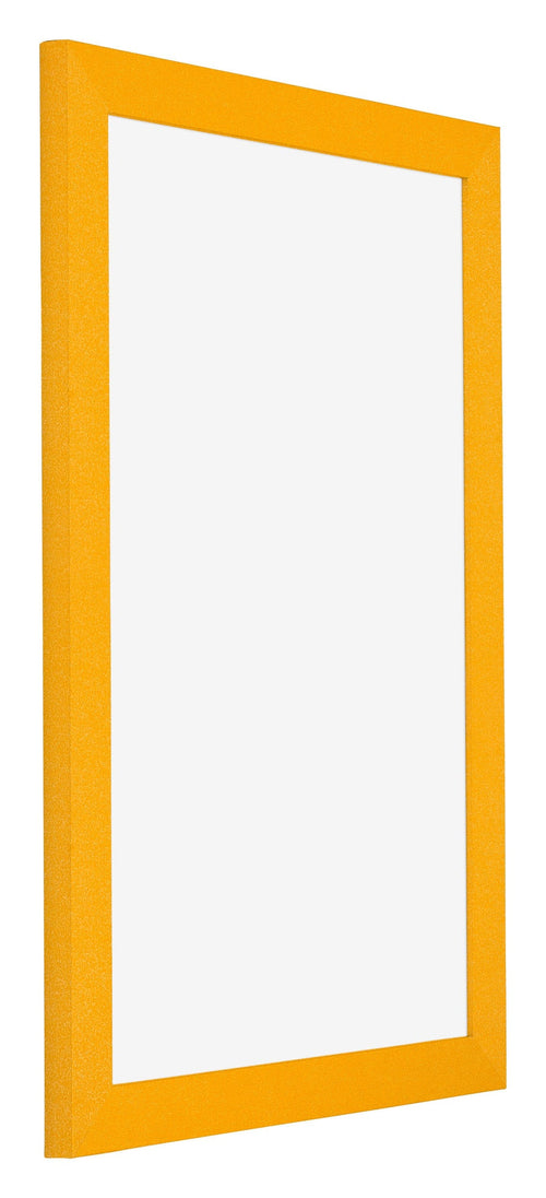 Mura MDF Bilderrahmen 60x90cm Gelb Vorne Schrag | Yourdecoration.de