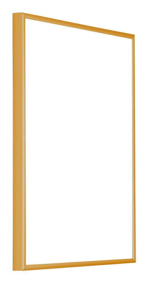 Austin Aluminium Bilderrahmen 24x32cm Gold Vintage Vorne Schrag | Yourdecoration.de