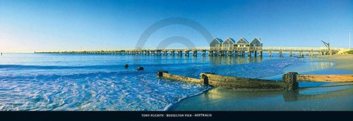 Tony Pleavin - Busselton Pier, Australia Kunstdruck 95x33cm | Yourdecoration.de