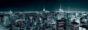 Shutterstock - Manhatten Skyline at Night Kunstdruck 95x33cm | Yourdecoration.de