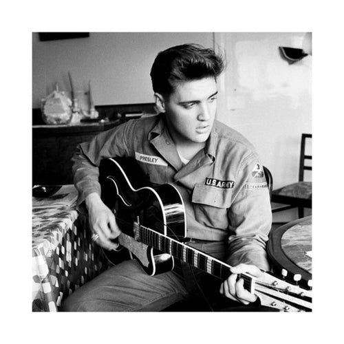 Pyramid Elvis Presley US Army Kunstdruck 40x40cm | Yourdecoration.de