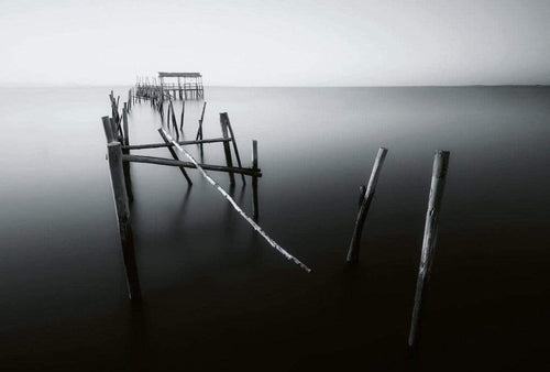 Wizard+Genius Old Pier In Portugal Vlies Fototapete 384x260cm 8-bahnen | Yourdecoration.de