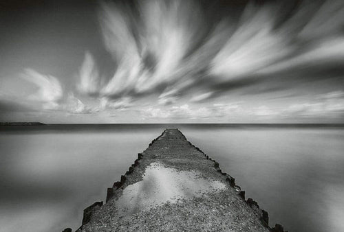 Wizard+Genius Landing Stage Silky Water Vlies Fototapete 384x260cm 8-bahnen | Yourdecoration.de