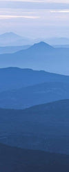 Komar Blue Mountain Vlies Fototapete 100x250cm 1-bahn | Yourdecoration.de