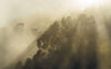 Komar Misty Mountain Vlies Fototapete 400x250cm 4-bahnen | Yourdecoration.de